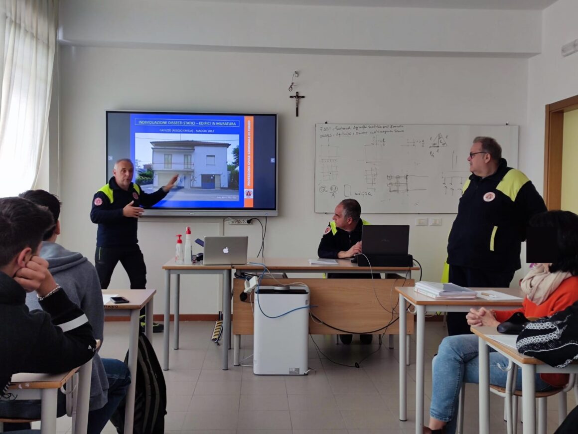 A scuola di Protezione civile. Formazione “sul campo” e prevenzione con l’Itet Carducci-Galilei