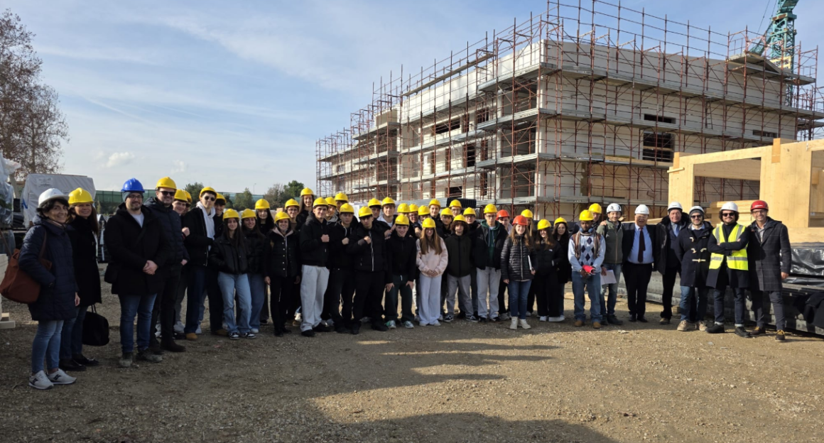 I futuri geometri dell’ITET–CPIA “G.B. Carducci – G. Galilei” al cantiere del polo scolastico di Pedaso